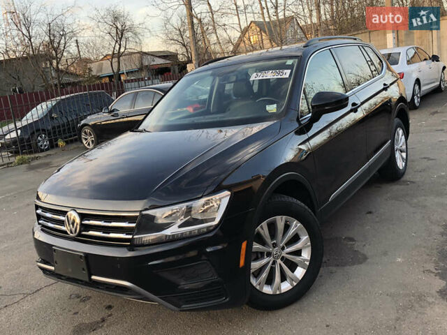 Черный Фольксваген Тигуан, объемом двигателя 2 л и пробегом 188 тыс. км за 12890 $, фото 4 на Automoto.ua