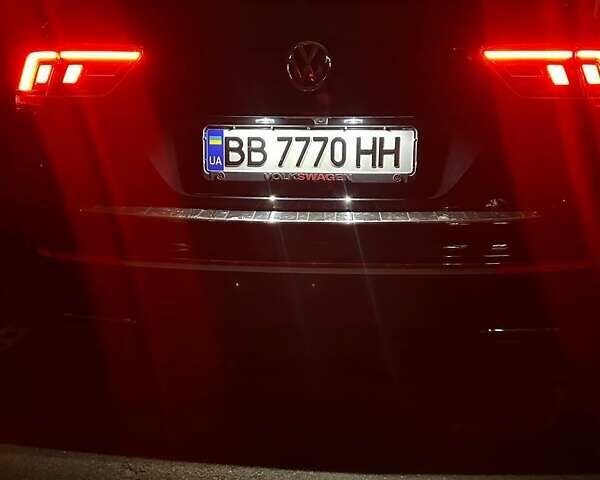 Черный Фольксваген Тигуан, объемом двигателя 1.98 л и пробегом 80 тыс. км за 25000 $, фото 77 на Automoto.ua