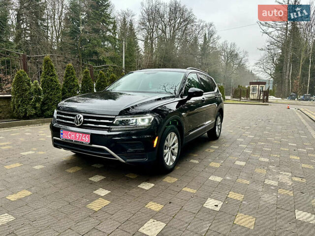 Чорний Фольксваген Тігуан, об'ємом двигуна 2 л та пробігом 186 тис. км за 17300 $, фото 6 на Automoto.ua