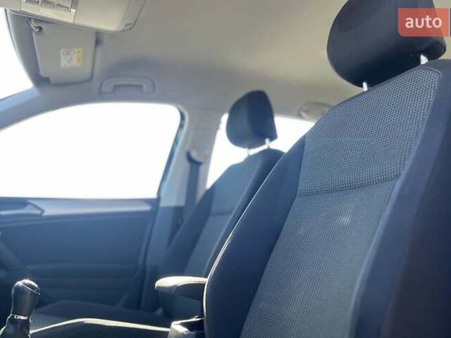 Черный Фольксваген Тигуан, объемом двигателя 1.97 л и пробегом 258 тыс. км за 18700 $, фото 13 на Automoto.ua