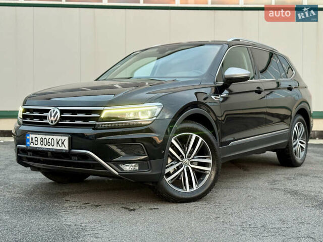 Черный Фольксваген Тигуан, объемом двигателя 1.97 л и пробегом 204 тыс. км за 26990 $, фото 3 на Automoto.ua