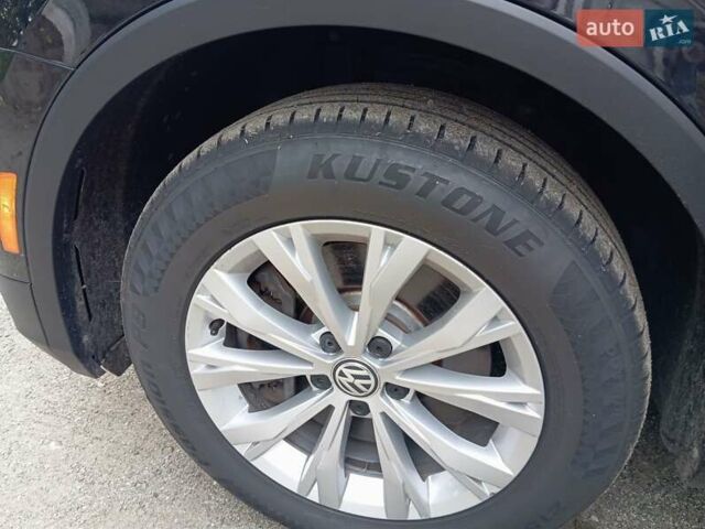 Черный Фольксваген Тигуан, объемом двигателя 2 л и пробегом 149 тыс. км за 16800 $, фото 6 на Automoto.ua