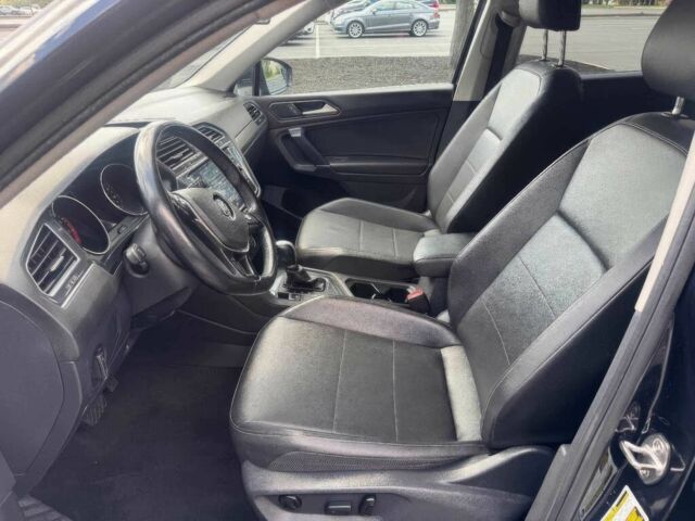 Черный Фольксваген Тигуан, объемом двигателя 2 л и пробегом 37 тыс. км за 13000 $, фото 8 на Automoto.ua