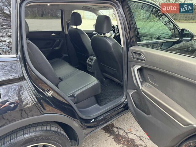 Черный Фольксваген Тигуан, объемом двигателя 2 л и пробегом 183 тыс. км за 19700 $, фото 13 на Automoto.ua