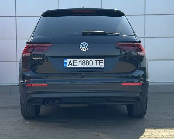 Черный Фольксваген Тигуан, объемом двигателя 1.98 л и пробегом 220 тыс. км за 22000 $, фото 1 на Automoto.ua