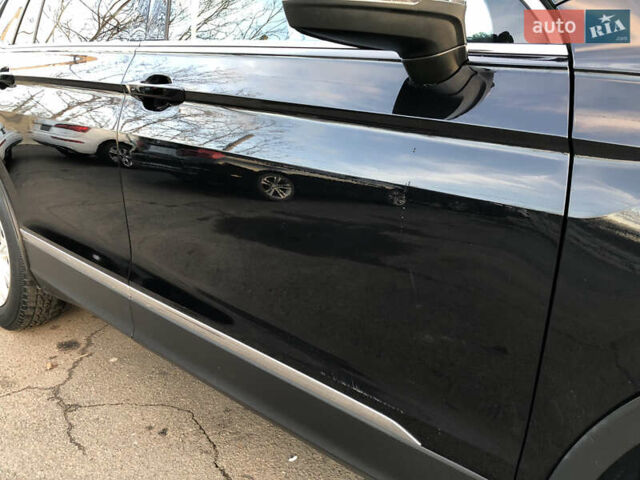 Черный Фольксваген Тигуан, объемом двигателя 2 л и пробегом 188 тыс. км за 12890 $, фото 14 на Automoto.ua