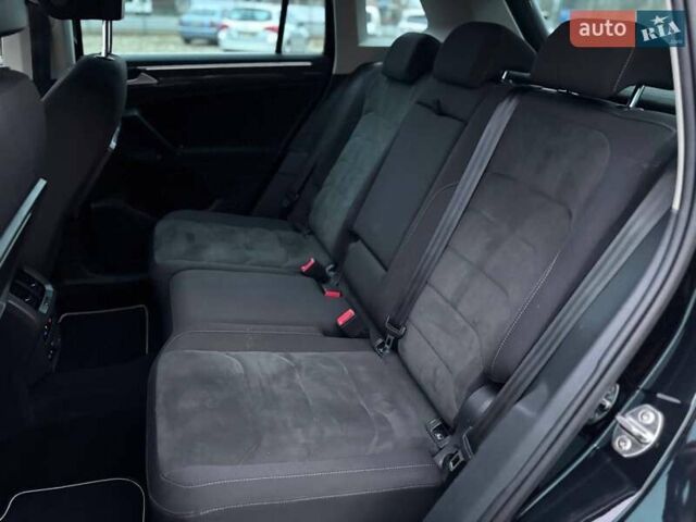 Чорний Фольксваген Тігуан, об'ємом двигуна 1.98 л та пробігом 235 тис. км за 21799 $, фото 18 на Automoto.ua