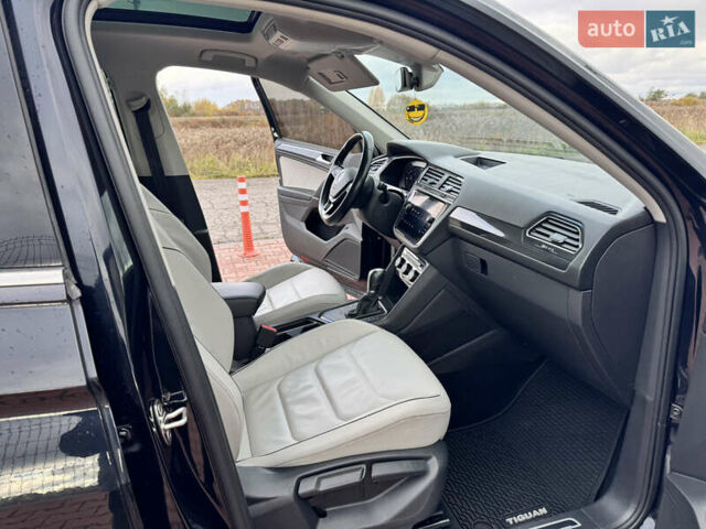Черный Фольксваген Тигуан, объемом двигателя 1.98 л и пробегом 104 тыс. км за 19990 $, фото 41 на Automoto.ua