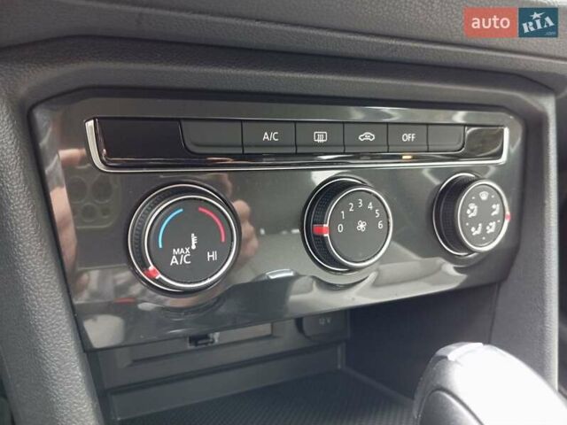 Черный Фольксваген Тигуан, объемом двигателя 2 л и пробегом 149 тыс. км за 16800 $, фото 47 на Automoto.ua