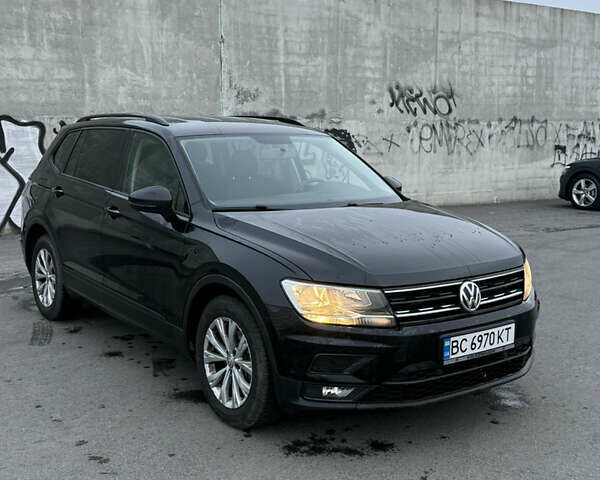 Черный Фольксваген Тигуан, объемом двигателя 1.98 л и пробегом 112 тыс. км за 14300 $, фото 2 на Automoto.ua