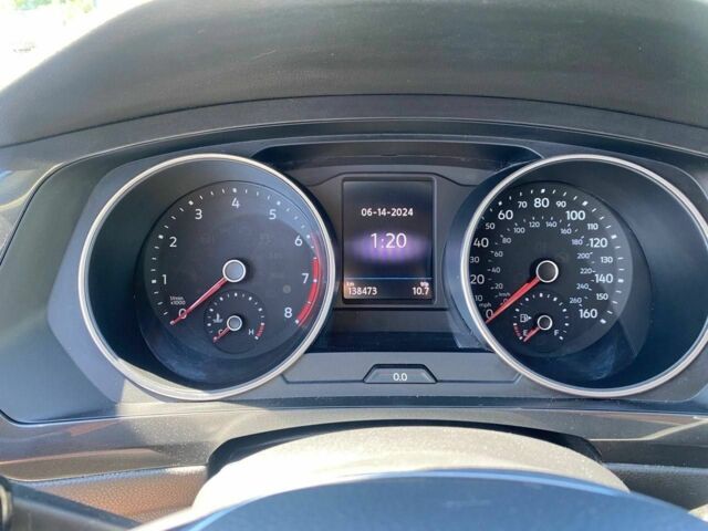 Чорний Фольксваген Тігуан, об'ємом двигуна 2 л та пробігом 138 тис. км за 17300 $, фото 9 на Automoto.ua