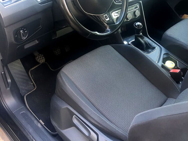 Черный Фольксваген Тигуан, объемом двигателя 2 л и пробегом 258 тыс. км за 21000 $, фото 6 на Automoto.ua