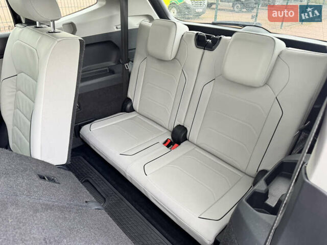 Черный Фольксваген Тигуан, объемом двигателя 1.98 л и пробегом 104 тыс. км за 19990 $, фото 32 на Automoto.ua