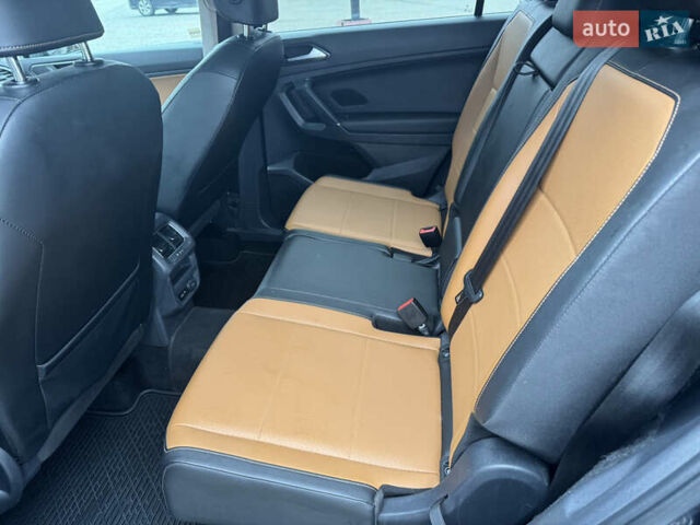 Чорний Фольксваген Тігуан, об'ємом двигуна 1.98 л та пробігом 105 тис. км за 20500 $, фото 14 на Automoto.ua