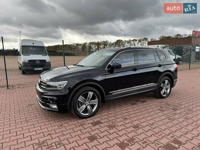 Черный Фольксваген Тигуан, объемом двигателя 1.98 л и пробегом 104 тыс. км за 19990 $, фото 4 на Automoto.ua