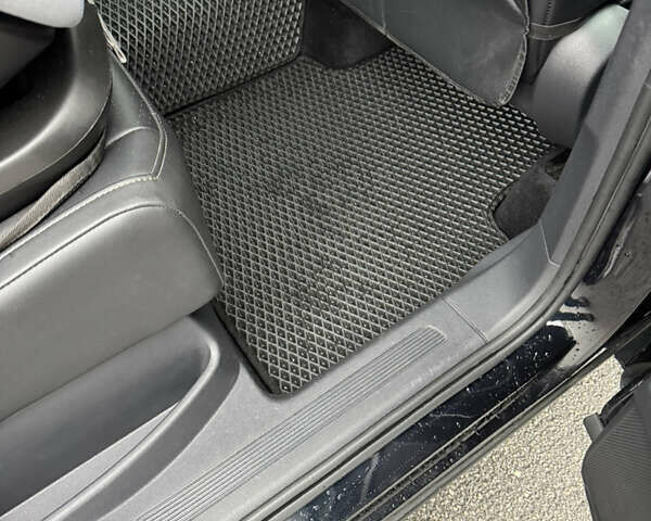 Черный Фольксваген Тигуан, объемом двигателя 2 л и пробегом 92 тыс. км за 21900 $, фото 16 на Automoto.ua