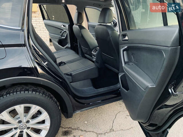 Черный Фольксваген Тигуан, объемом двигателя 2 л и пробегом 188 тыс. км за 12890 $, фото 66 на Automoto.ua