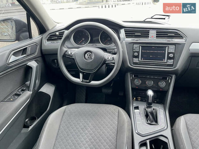 Черный Фольксваген Тигуан, объемом двигателя 1.98 л и пробегом 66 тыс. км за 16900 $, фото 17 на Automoto.ua