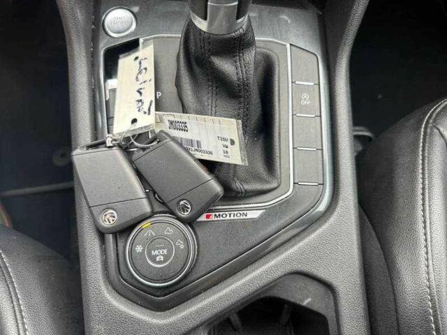 Чорний Фольксваген Тігуан, об'ємом двигуна 2 л та пробігом 71 тис. км за 7000 $, фото 12 на Automoto.ua