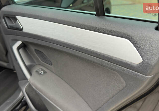 Чорний Фольксваген Тігуан, об'ємом двигуна 1.98 л та пробігом 258 тис. км за 23300 $, фото 33 на Automoto.ua