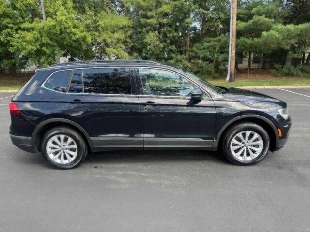 Черный Фольксваген Тигуан, объемом двигателя 2 л и пробегом 37 тыс. км за 13000 $, фото 2 на Automoto.ua