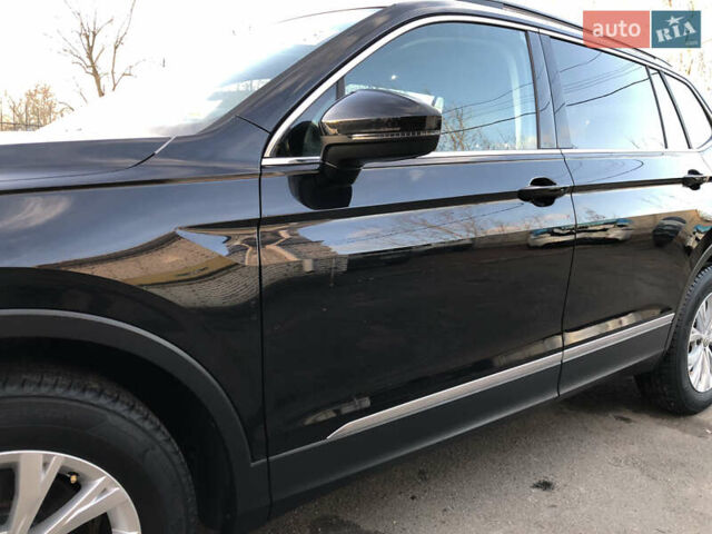 Черный Фольксваген Тигуан, объемом двигателя 2 л и пробегом 188 тыс. км за 12890 $, фото 48 на Automoto.ua