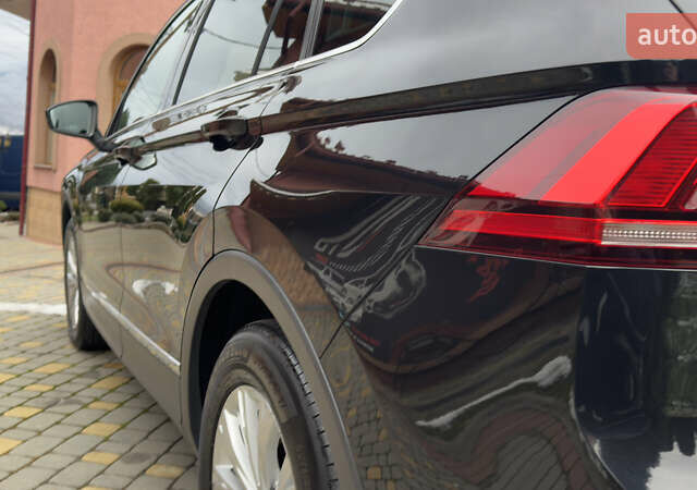 Чорний Фольксваген Тігуан, об'ємом двигуна 1.98 л та пробігом 258 тис. км за 23300 $, фото 22 на Automoto.ua