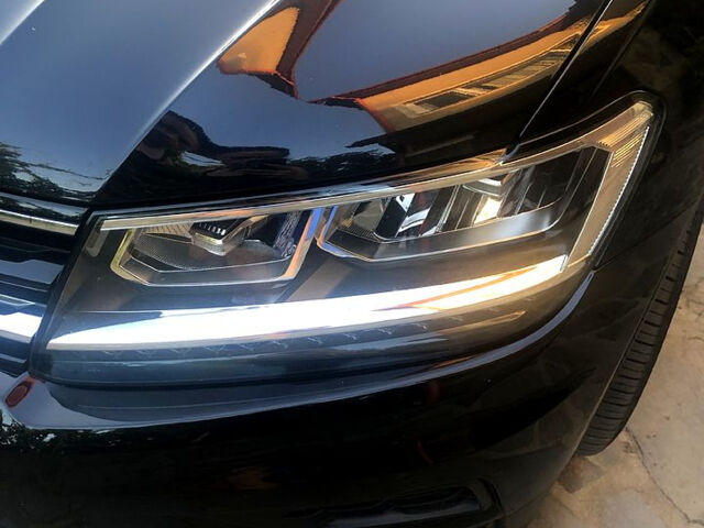 Черный Фольксваген Тигуан, объемом двигателя 2 л и пробегом 258 тыс. км за 21000 $, фото 2 на Automoto.ua