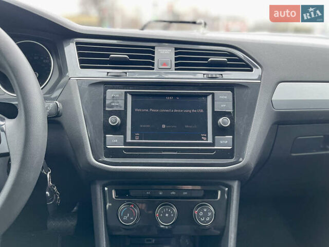 Черный Фольксваген Тигуан, объемом двигателя 1.98 л и пробегом 66 тыс. км за 16900 $, фото 24 на Automoto.ua