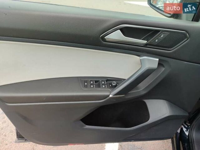 Черный Фольксваген Тигуан, объемом двигателя 1.98 л и пробегом 141 тыс. км за 16900 $, фото 34 на Automoto.ua