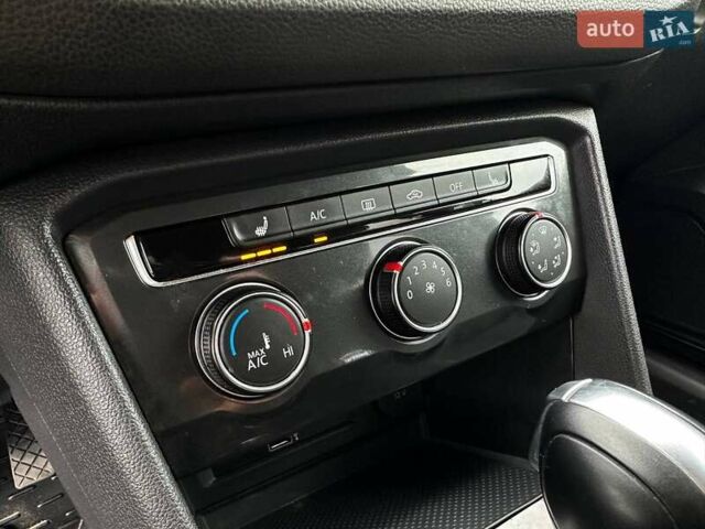 Черный Фольксваген Тигуан, объемом двигателя 1.98 л и пробегом 125 тыс. км за 19500 $, фото 25 на Automoto.ua