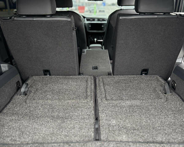 Черный Фольксваген Тигуан, объемом двигателя 1.98 л и пробегом 71 тыс. км за 18999 $, фото 28 на Automoto.ua