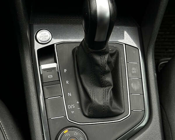 Черный Фольксваген Тигуан, объемом двигателя 1.98 л и пробегом 40 тыс. км за 21500 $, фото 9 на Automoto.ua