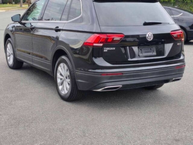 Черный Фольксваген Тигуан, объемом двигателя 2 л и пробегом 41 тыс. км за 8200 $, фото 5 на Automoto.ua