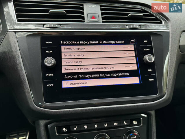 Фольксваген Тигуан 2019 в Киеве на Automoto.ua Черный Фольксваген Тигуан, объемом двигателя 2 л и пробегом 120 тыс. км за 32799 $, фото 95 на Automoto.ua
