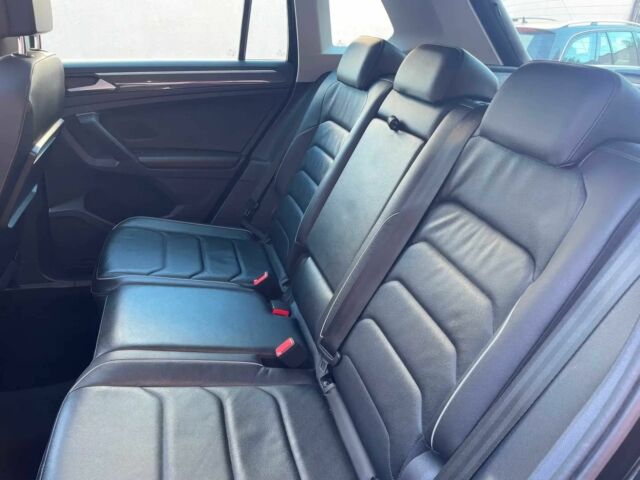 Черный Фольксваген Тигуан, объемом двигателя 2 л и пробегом 35 тыс. км за 17800 $, фото 10 на Automoto.ua