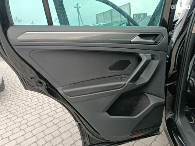 Черный Фольксваген Тигуан, объемом двигателя 2 л и пробегом 190 тыс. км за 23200 $, фото 30 на Automoto.ua