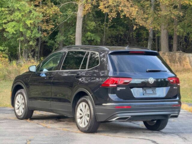 Черный Фольксваген Тигуан, объемом двигателя 2 л и пробегом 43 тыс. км за 11400 $, фото 4 на Automoto.ua