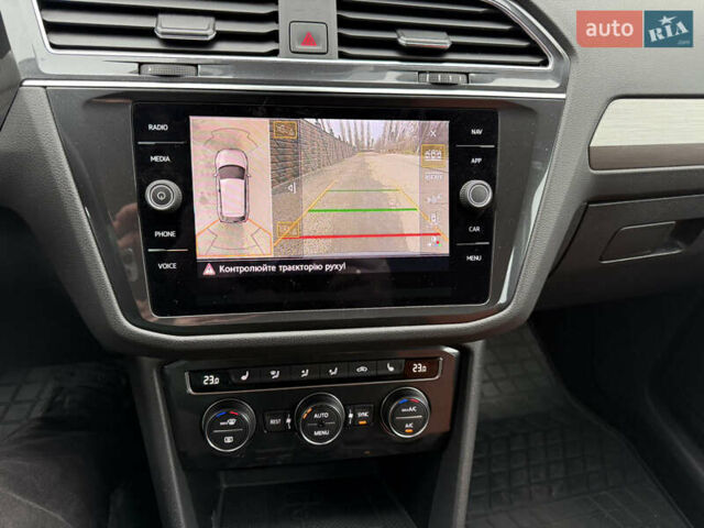 Черный Фольксваген Тигуан, объемом двигателя 1.98 л и пробегом 220 тыс. км за 26500 $, фото 8 на Automoto.ua