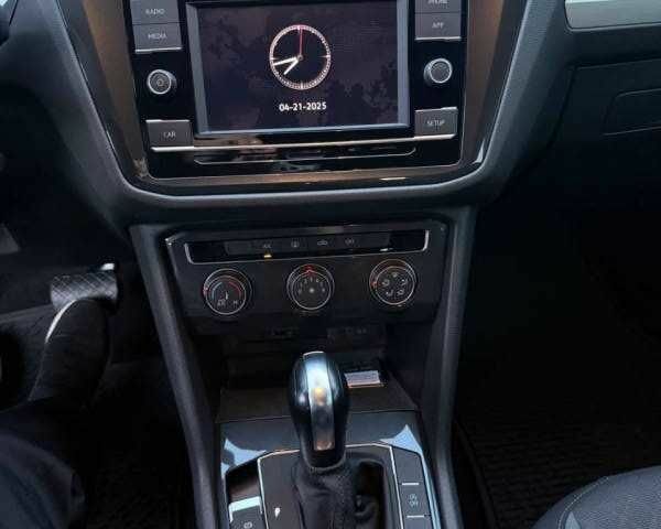 Черный Фольксваген Тигуан, объемом двигателя 2 л и пробегом 97 тыс. км за 4700 $, фото 8 на Automoto.ua