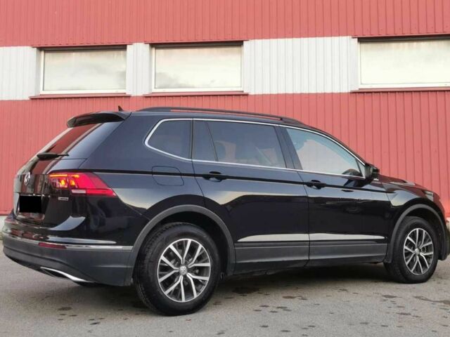 Черный Фольксваген Тигуан, объемом двигателя 2 л и пробегом 78 тыс. км за 14900 $, фото 4 на Automoto.ua