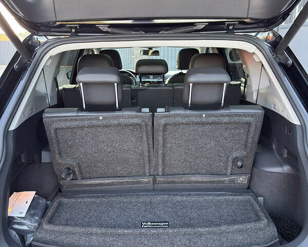 Черный Фольксваген Тигуан, объемом двигателя 2 л и пробегом 231 тыс. км за 16300 $, фото 11 на Automoto.ua