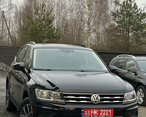 Чорний Фольксваген Тігуан, об'ємом двигуна 2 л та пробігом 200 тис. км за 15900 $, фото 3 на Automoto.ua