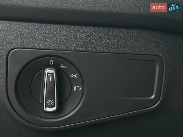 Чорний Фольксваген Тігуан, об'ємом двигуна 2 л та пробігом 200 тис. км за 15900 $, фото 30 на Automoto.ua