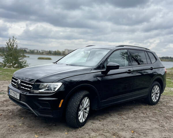 Черный Фольксваген Тигуан, объемом двигателя 1.98 л и пробегом 129 тыс. км за 18500 $, фото 3 на Automoto.ua