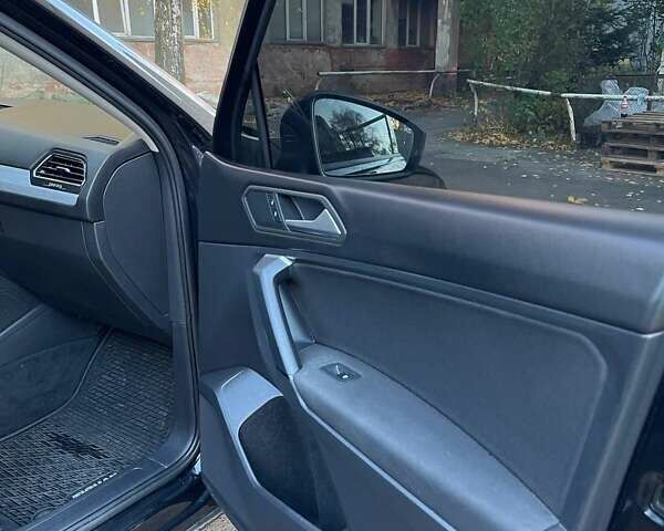 Черный Фольксваген Тигуан, объемом двигателя 1.98 л и пробегом 89 тыс. км за 18500 $, фото 63 на Automoto.ua