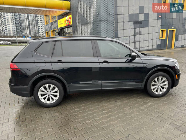 Чорний Фольксваген Тігуан, об'ємом двигуна 1.98 л та пробігом 175 тис. км за 14750 $, фото 7 на Automoto.ua