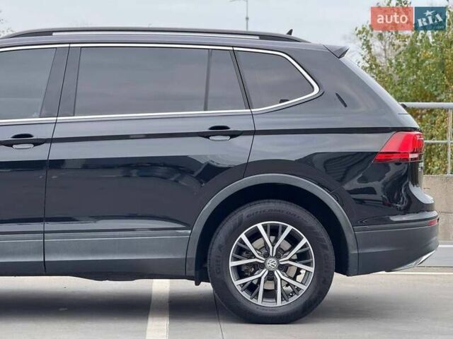 Черный Фольксваген Тигуан, объемом двигателя 1.98 л и пробегом 117 тыс. км за 19650 $, фото 4 на Automoto.ua