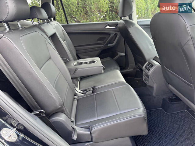 Чорний Фольксваген Тігуан, об'ємом двигуна 2 л та пробігом 109 тис. км за 18950 $, фото 23 на Automoto.ua