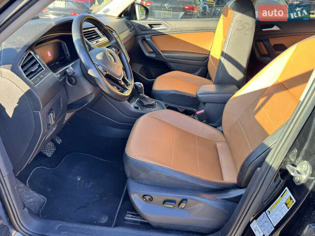 Черный Фольксваген Тигуан, объемом двигателя 2 л и пробегом 133 тыс. км за 11900 $, фото 22 на Automoto.ua